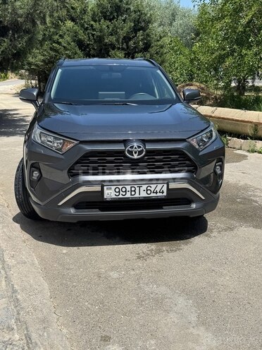 Toyota RAV4-1