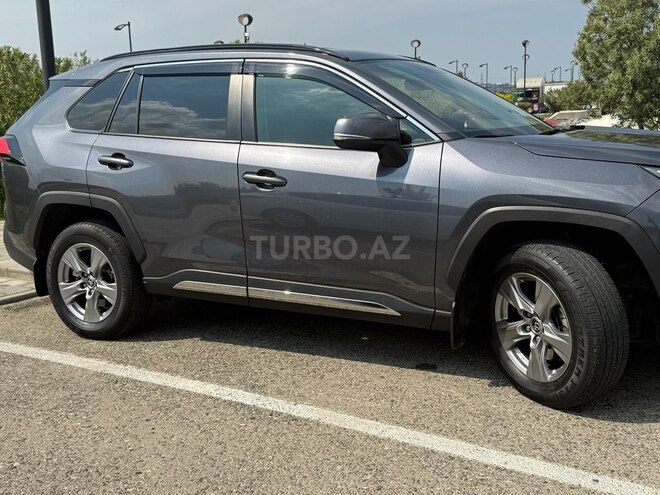 Toyota RAV4-7