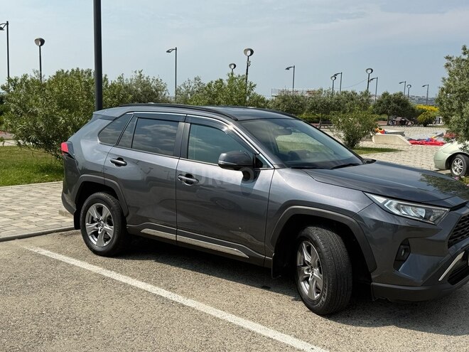 Toyota RAV4-3