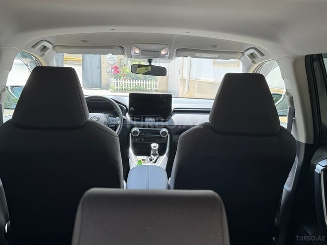Toyota RAV4-12