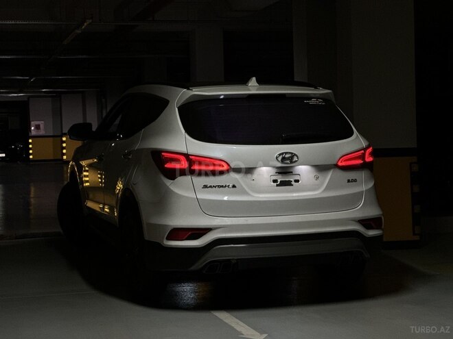 Hyundai Santa Fe-14