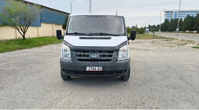 Ford Transit-1