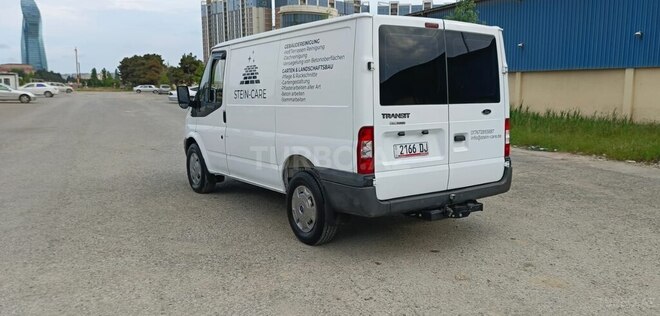 Ford Transit-3