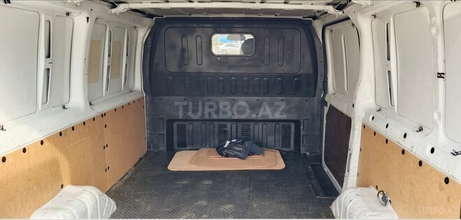 Ford Transit-5
