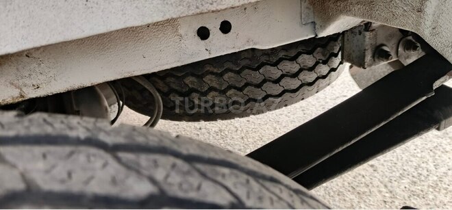Ford Transit-8