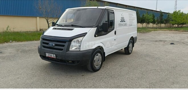 Ford Transit-9