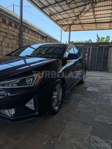 Hyundai Elantra-14