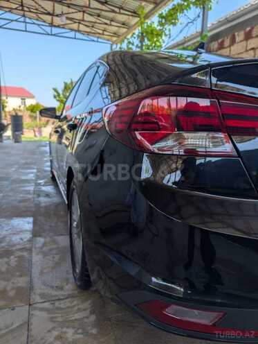 Hyundai Elantra-15