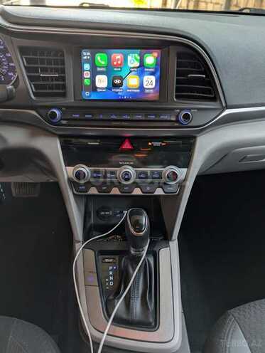 Hyundai Elantra-4