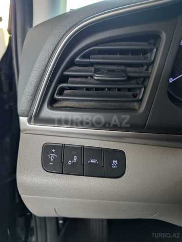 Hyundai Elantra-6