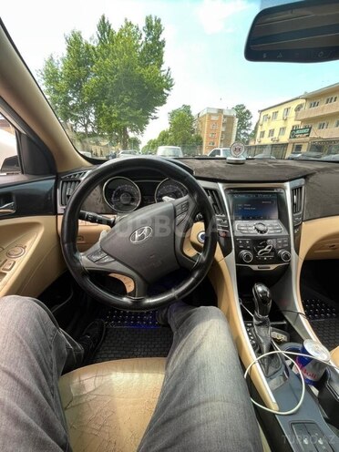 Hyundai Sonata-5
