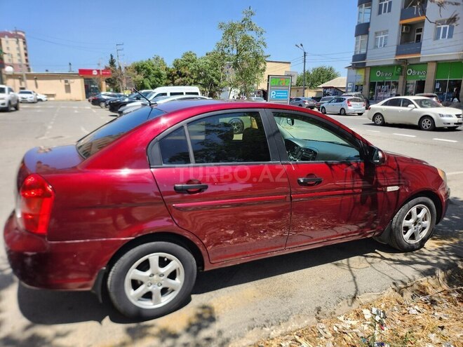 Hyundai Accent-5