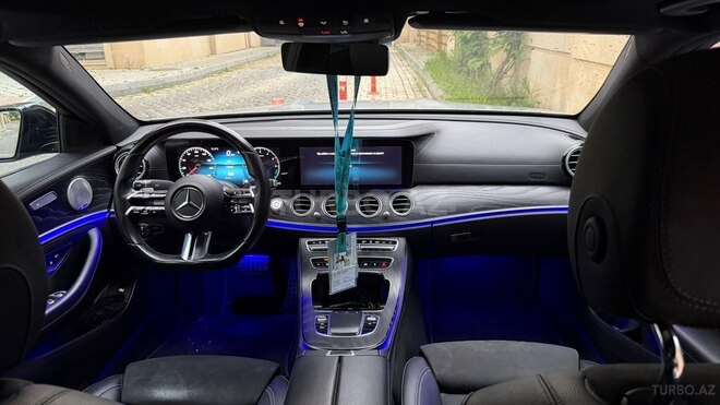 Mercedes E 300 de-4