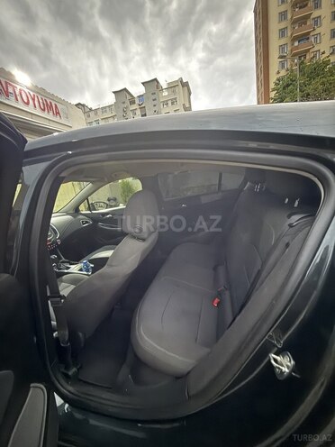 Chevrolet Cruze-12