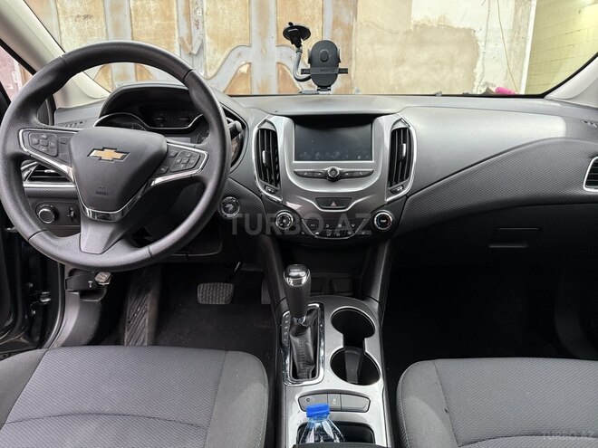 Chevrolet Cruze-11