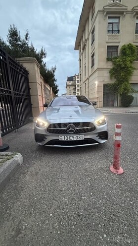 Mercedes E 300 de-1