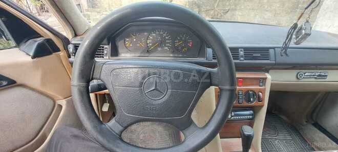 Mercedes 220 E-3