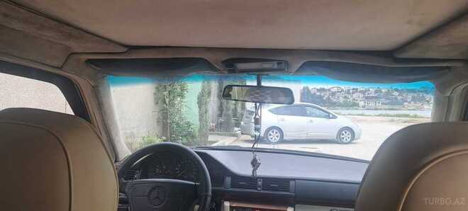 Mercedes 220 E-6