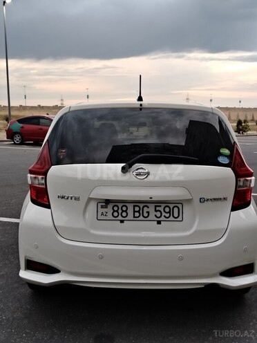 Nissan Note-6