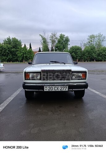 LADA (VAZ) 2107-1