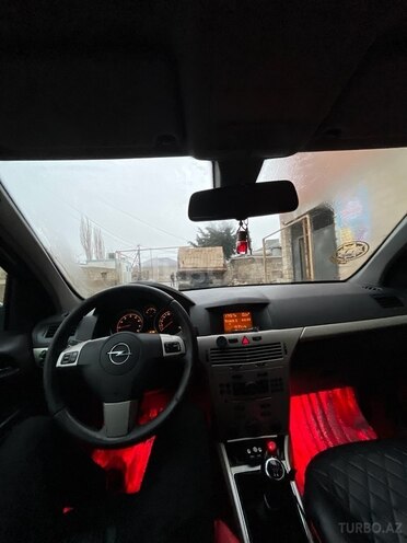 Opel Astra-7
