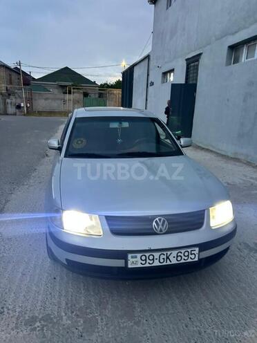 Volkswagen Passat-4