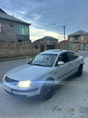Volkswagen Passat-11