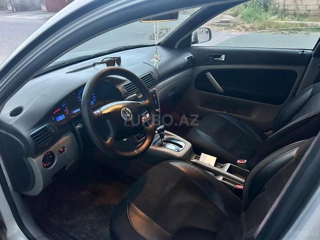Volkswagen Passat-5