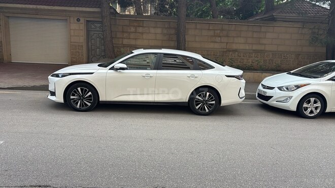 Changan Qiyuan A05-3