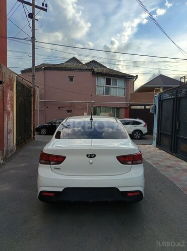 Kia Rio-9
