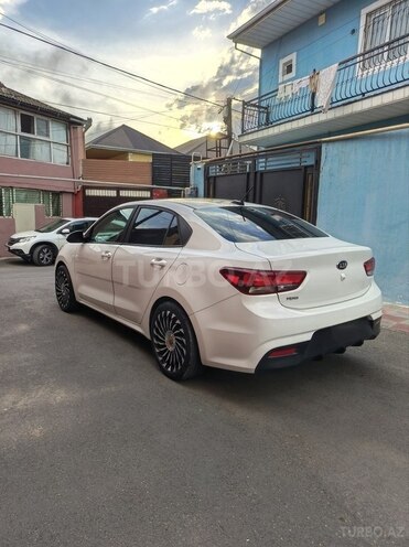 Kia Rio-13