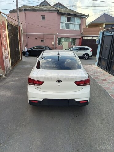 Kia Rio-11