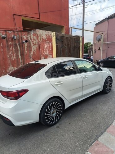 Kia Rio-15