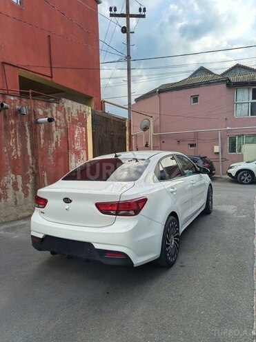 Kia Rio-7