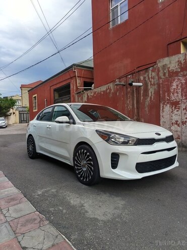 Kia Rio-5