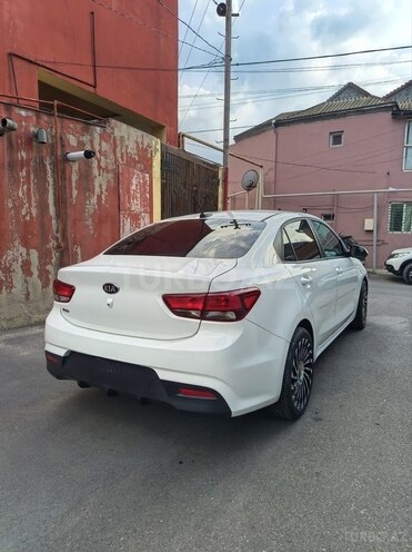 Kia Rio-8