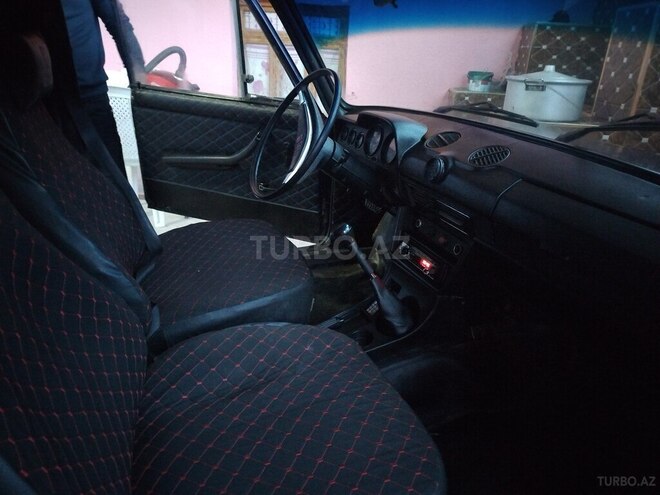 LADA (VAZ) 2106-4