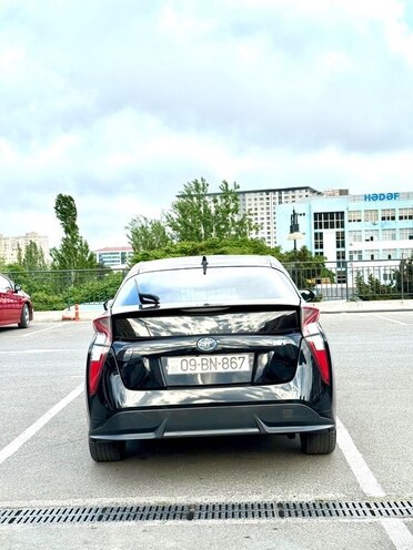 Toyota Prius-9
