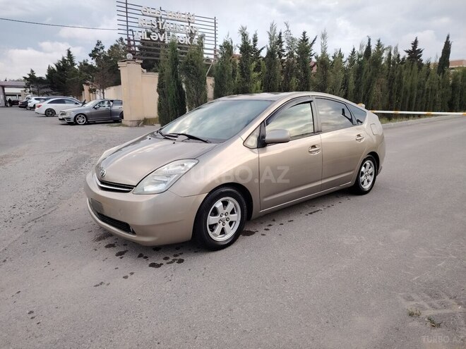 Toyota Prius-2
