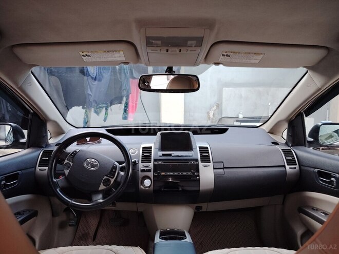 Toyota Prius-6