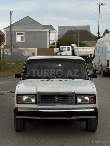 LADA (VAZ) 2107-1