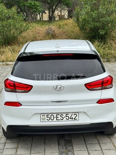 Hyundai i30-8