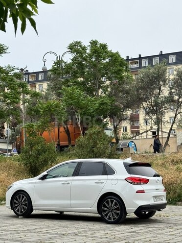 Hyundai i30-10