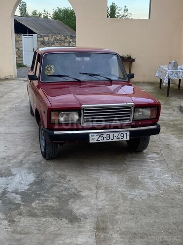 LADA (VAZ) 2107-1