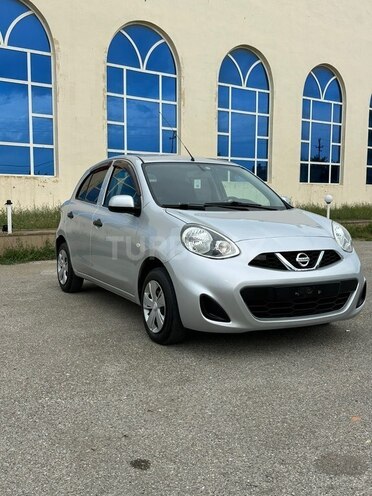 Nissan March-5