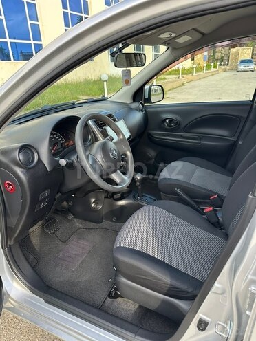 Nissan March-13