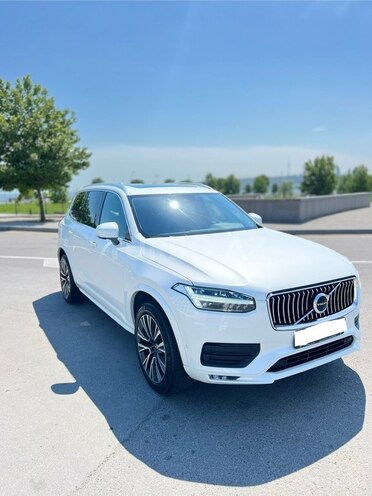 Volvo XC90-1
