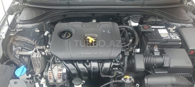 Hyundai Elantra-7
