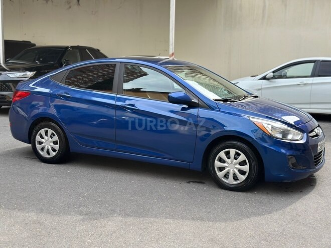 Hyundai Accent-7