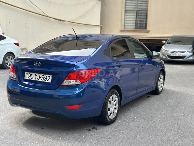 Hyundai Accent-6